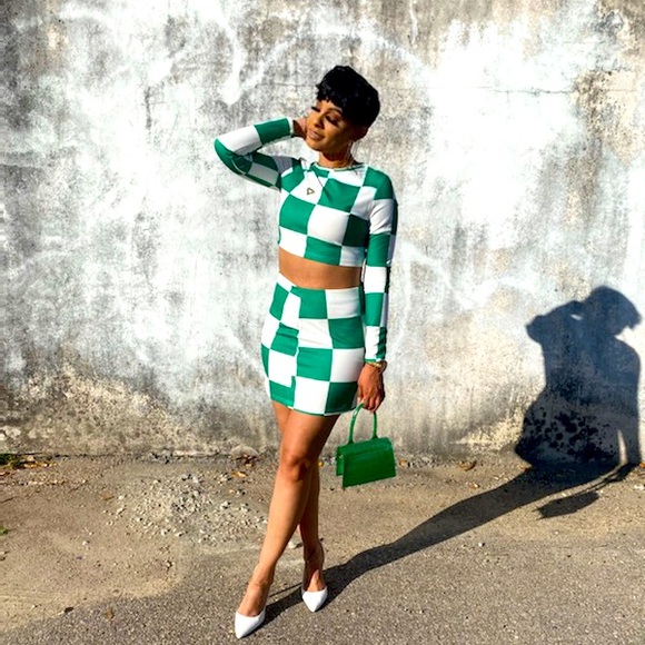 green/white ,pattern type plaid, medium stretch, worn once, machine wash. - Picture 4 of 4